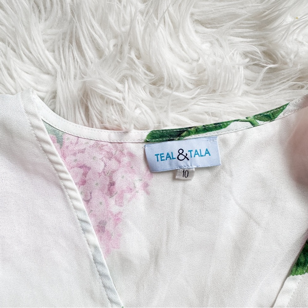 Teal & Tala | Floral Shortie Romper - Picture 7 of 7